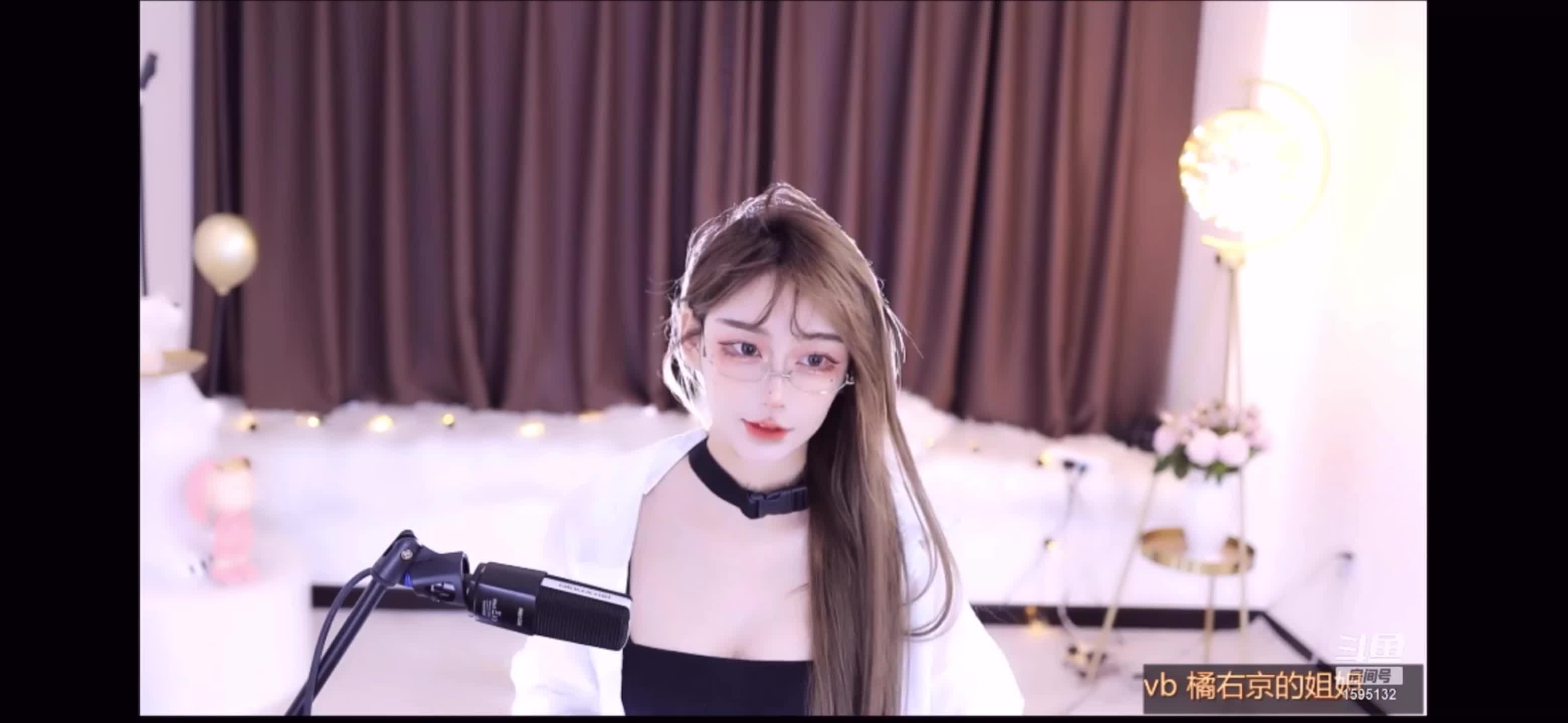 橘右羊【身材】-pk日常