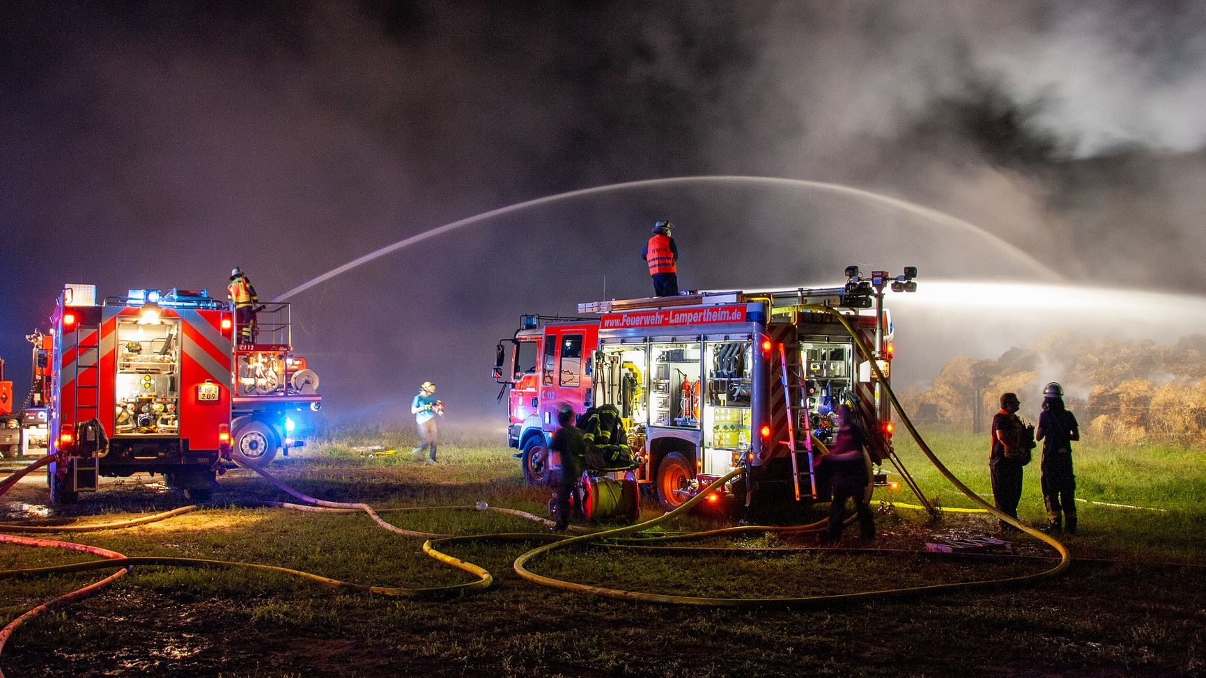 [图]消防车的声音 The sound of a fire truck