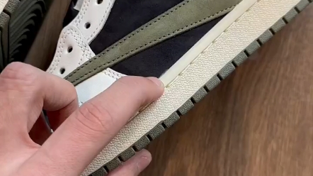 0 黑白绿倒钩 正品就是完美品无瑕疵吗?