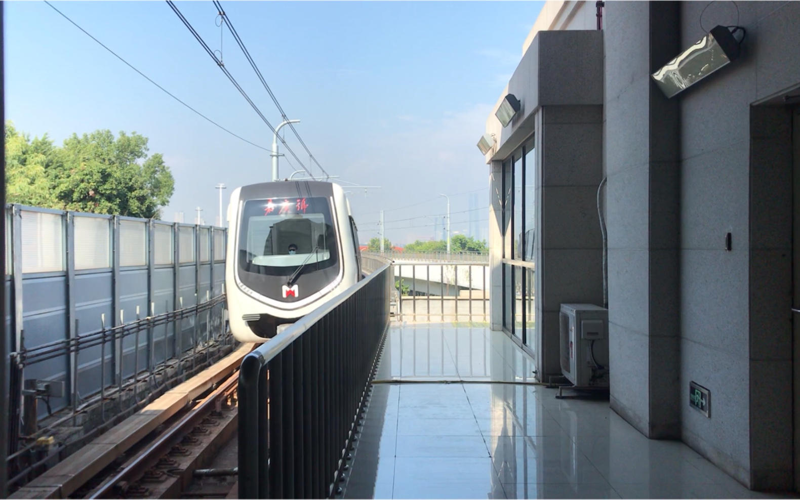 [铁路随拍]amtr厦门地铁1号线"嘉庚号"列车进集美学村站