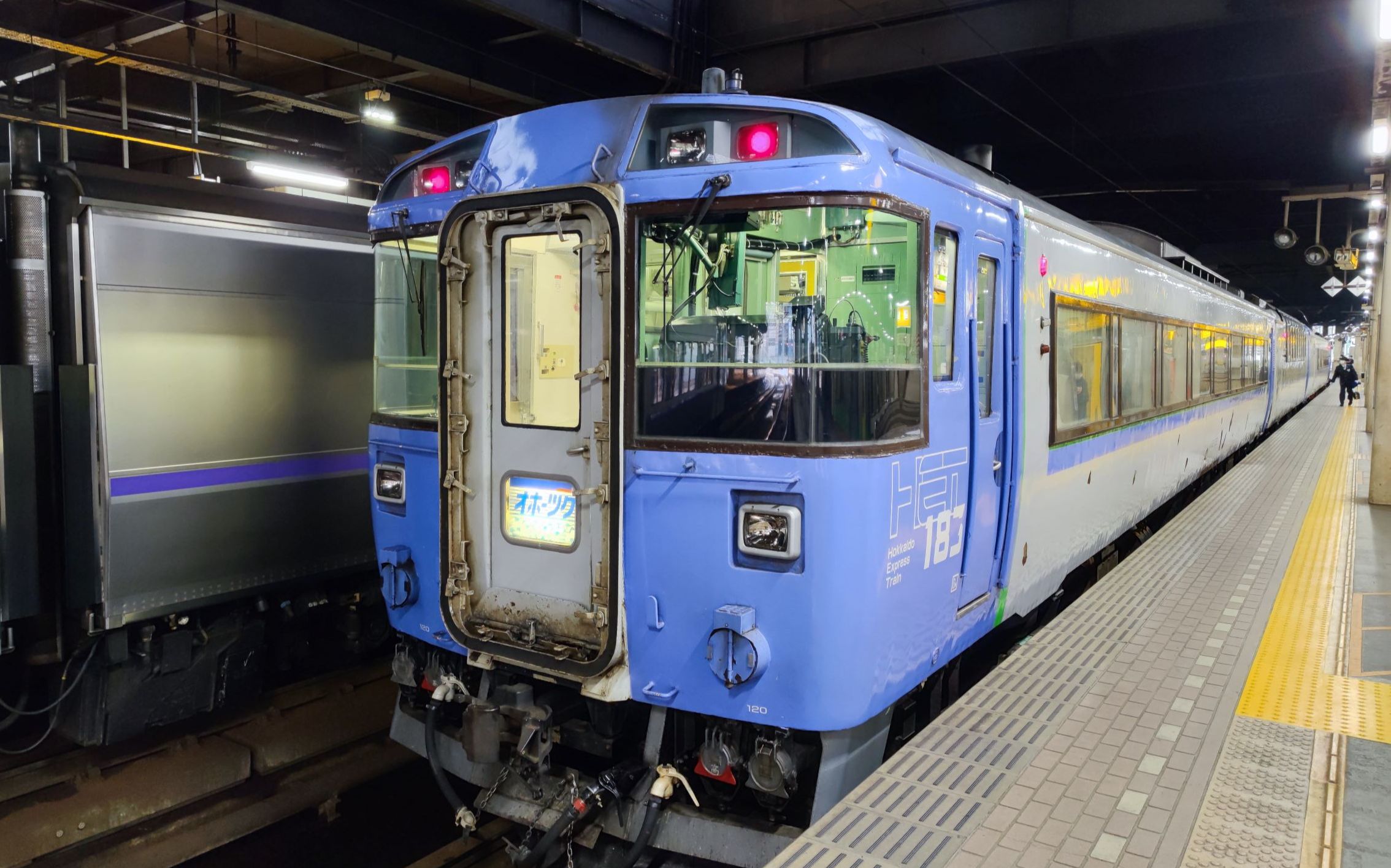 【pov前方展望】清晨的雪国列车 以及出站飙车(jr北海道kiha183系