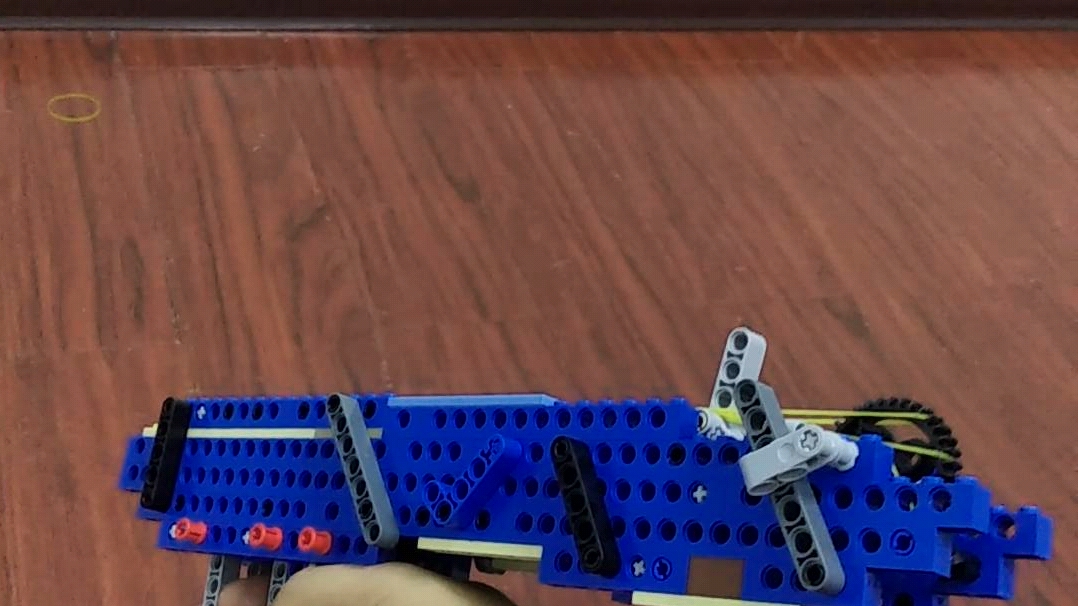 【乐高】一把射速极快的皮筋玩具