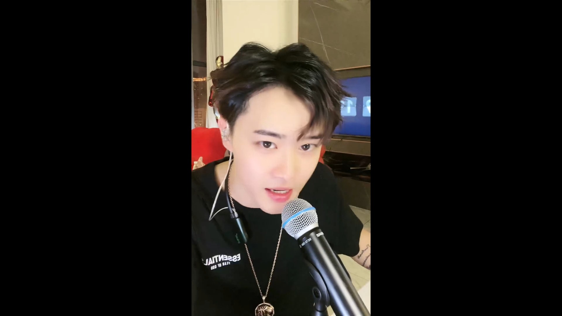 艾秋周六户外 周六做节目并发666 - 2