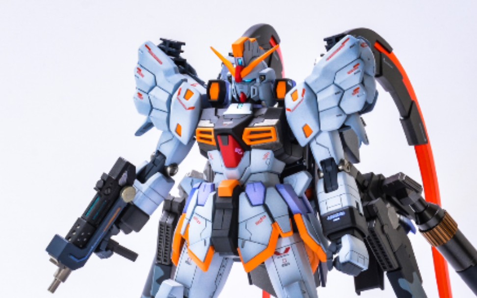 超精细涂装!万代mg沙漠高达犰狳装备喷涂改造范例展示mv