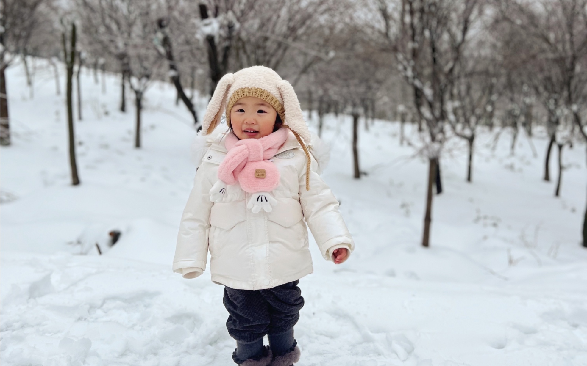 绵绵的可爱日常1南方小朋友第一次看到雪景第一次踩雪