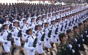 Descargar video: 英姿飒爽 女兵方队首次挂枪受阅