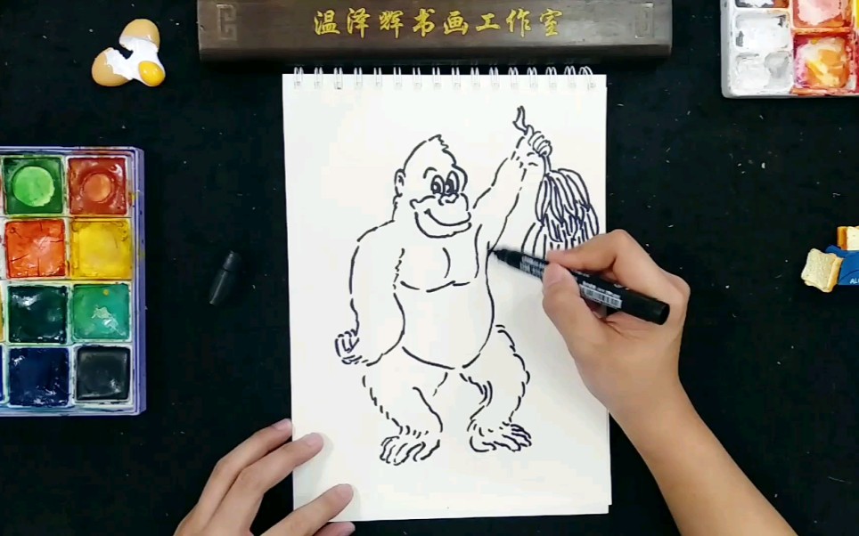 拿着香蕉的大猩猩简笔画