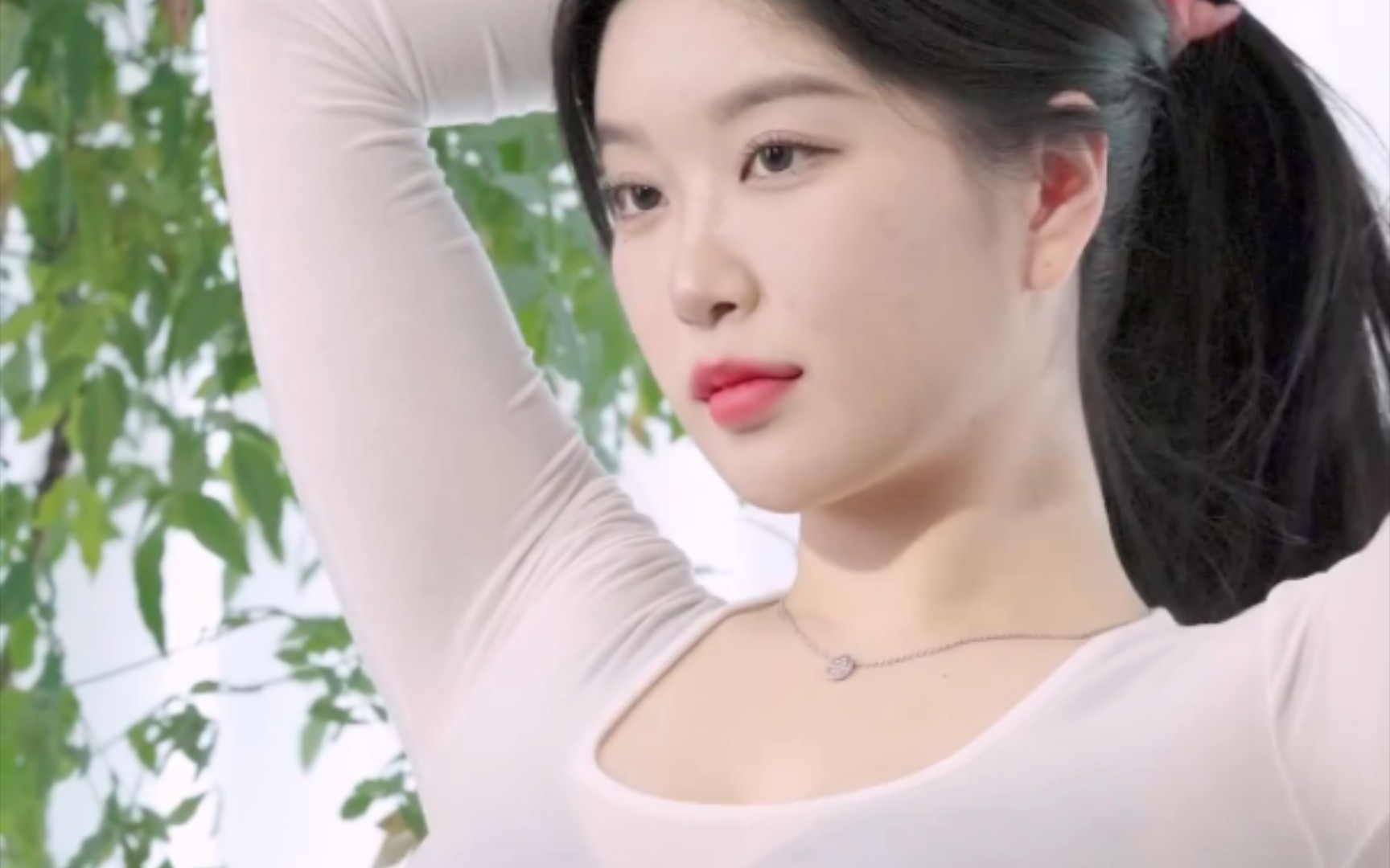 圆脸姐姐yura的约会穿搭