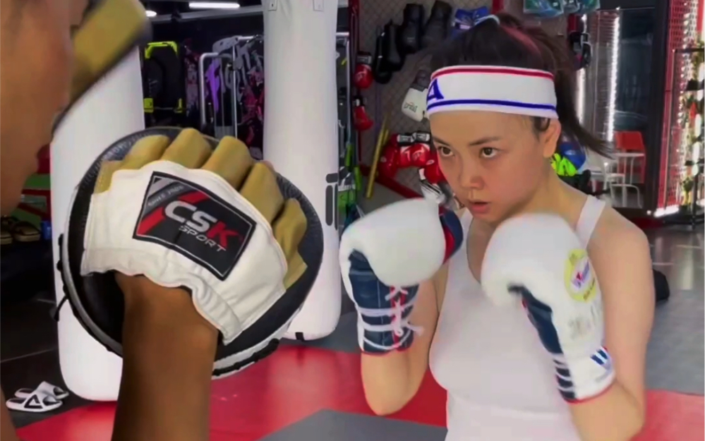 拳击拿靶组合(易学)