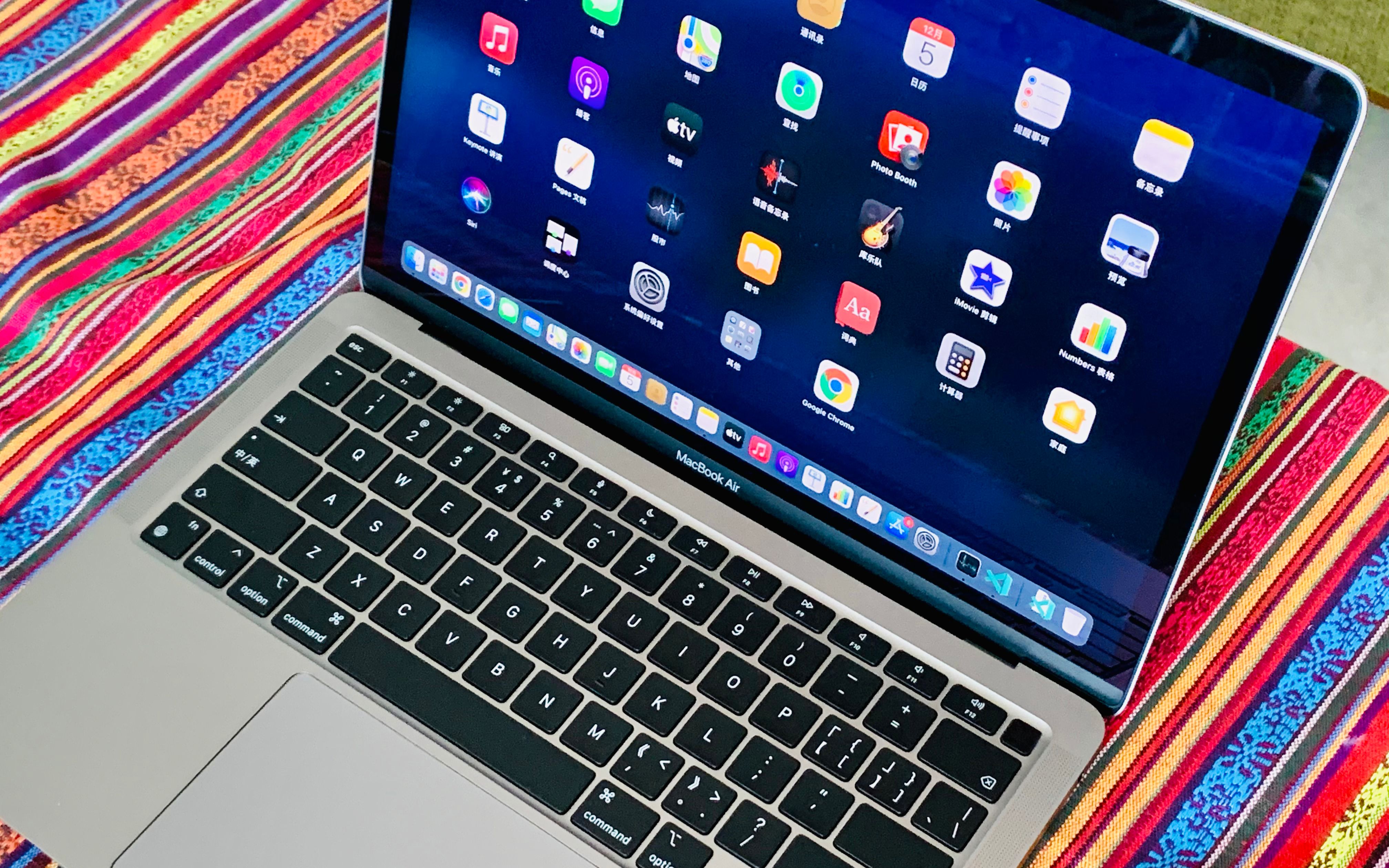 macbook air m1 开箱即翻车