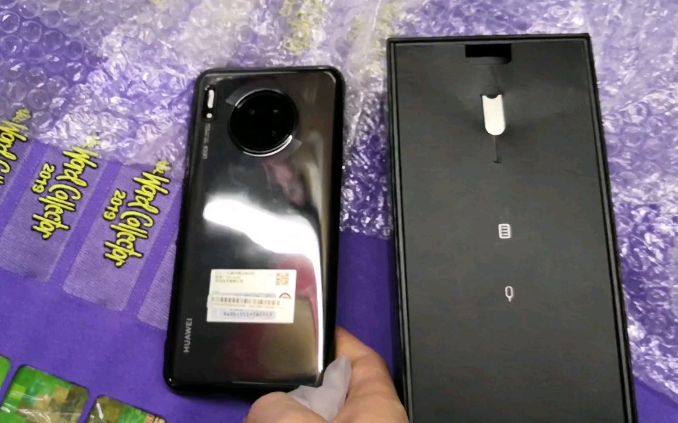 开箱3150元在闲鱼购买的华为mate30