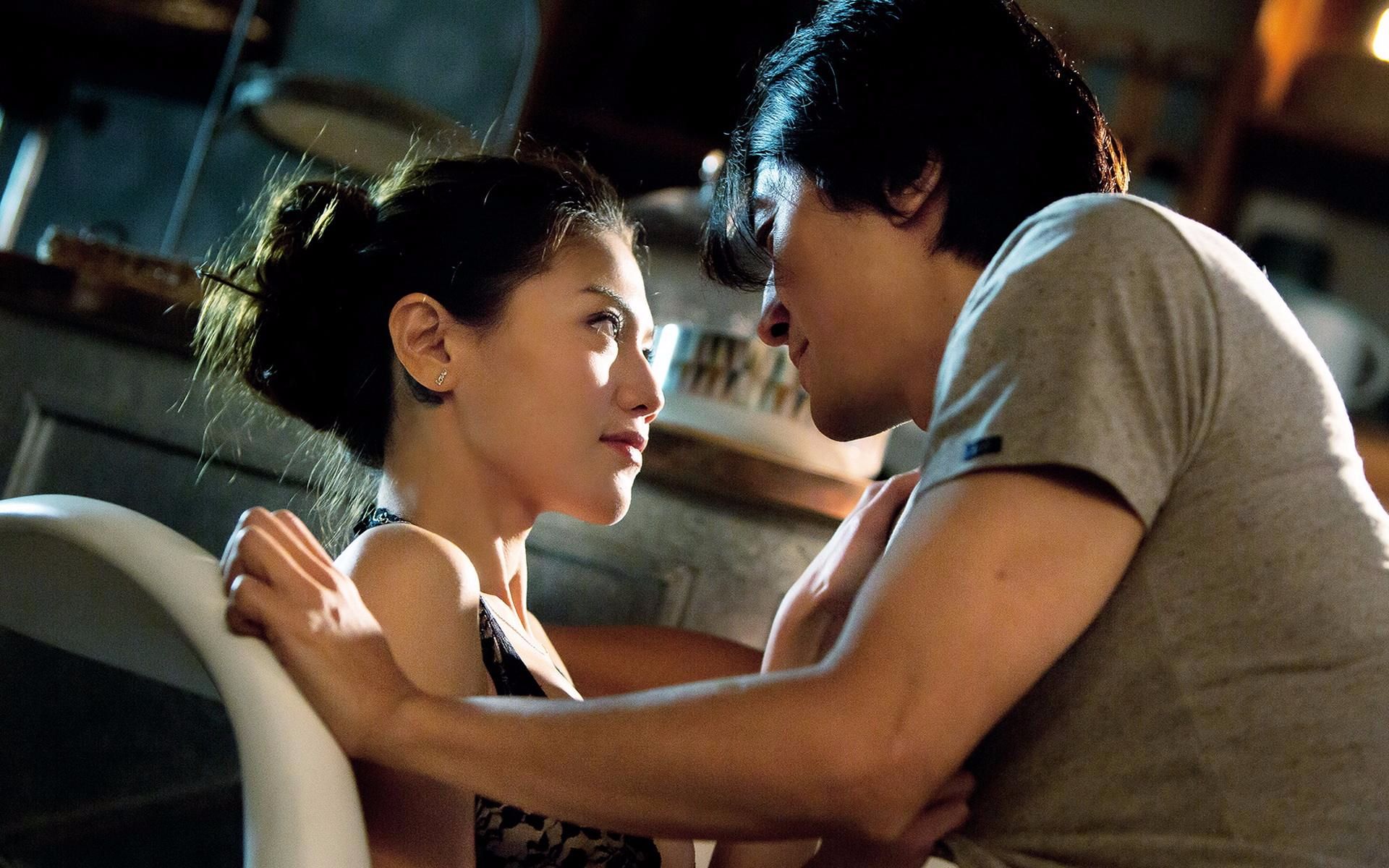 一首伤感情歌《眼泪的错觉》节奏不错!