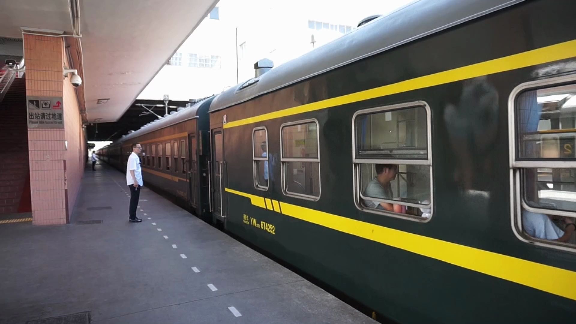 【火车】考古:2018年国庆节杭州站内拍车_哔哩哔哩_bilibili