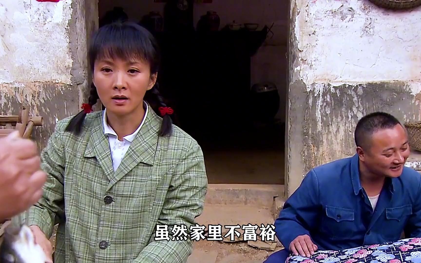 古村女人:红英带傻丈夫上山,半路竟捡到个孩子抱回家!