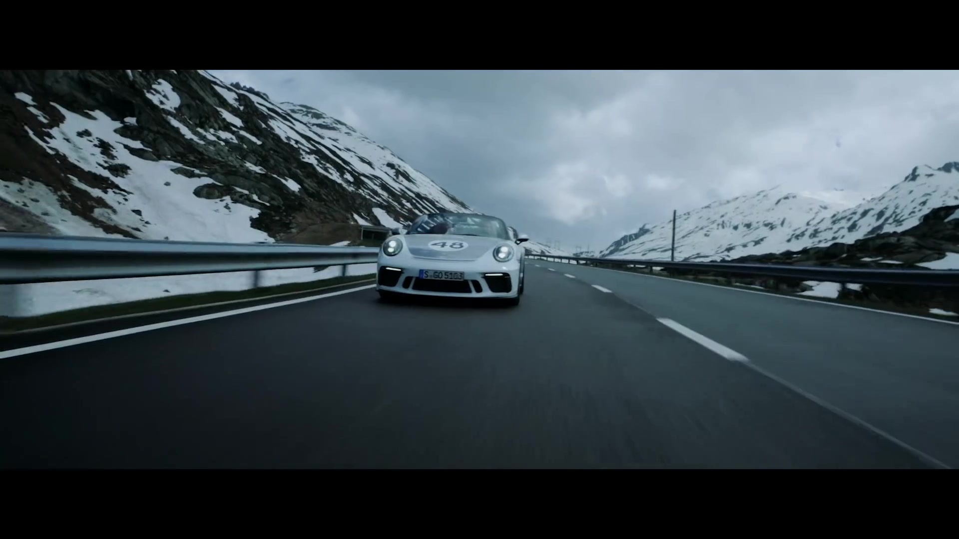 保时捷宣传片: 经典与前卫 "porsche drive – pass portrait" by the