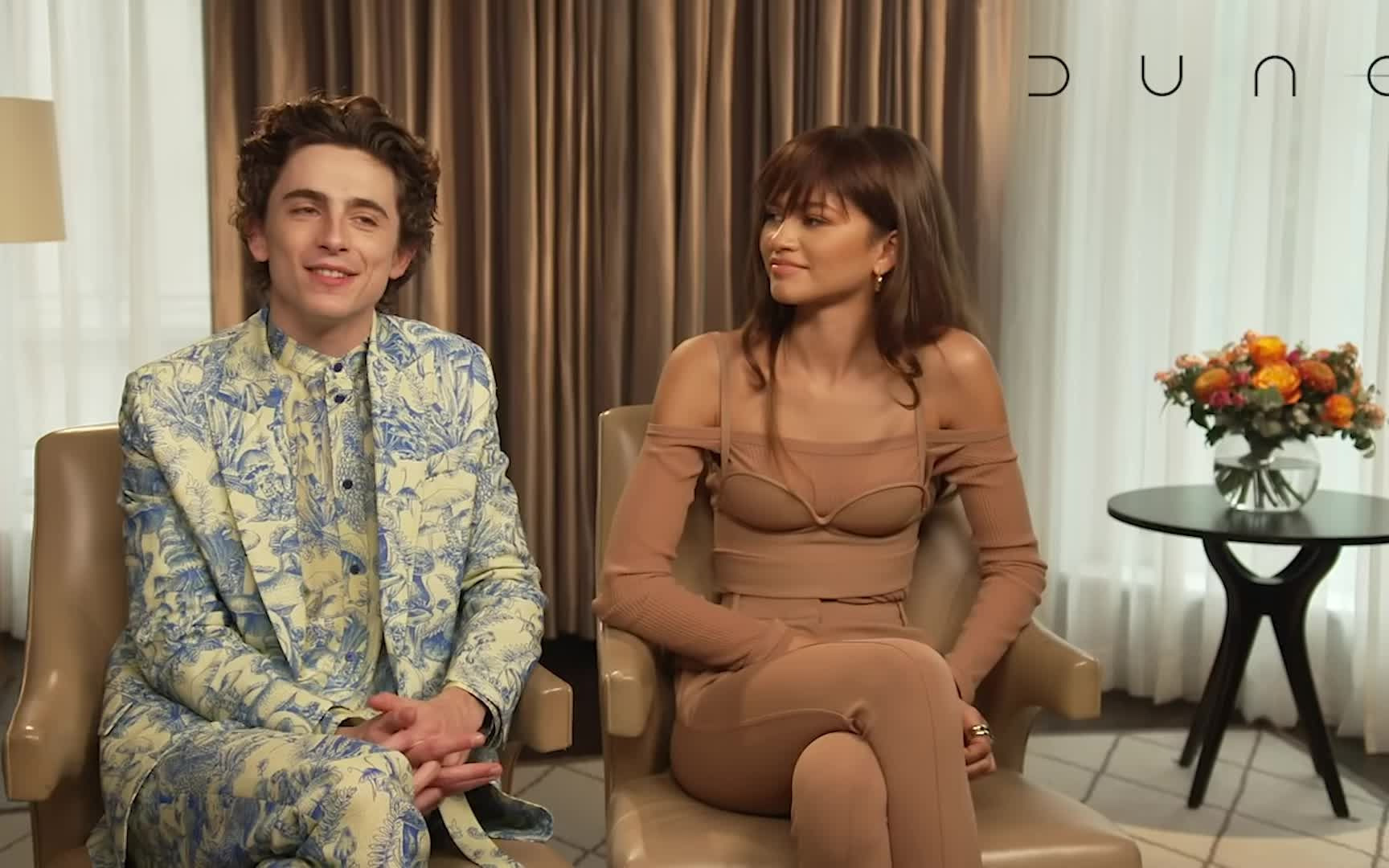 【沙丘】甜茶与赞达亚:想要再合作一部电影 zendaya timothée