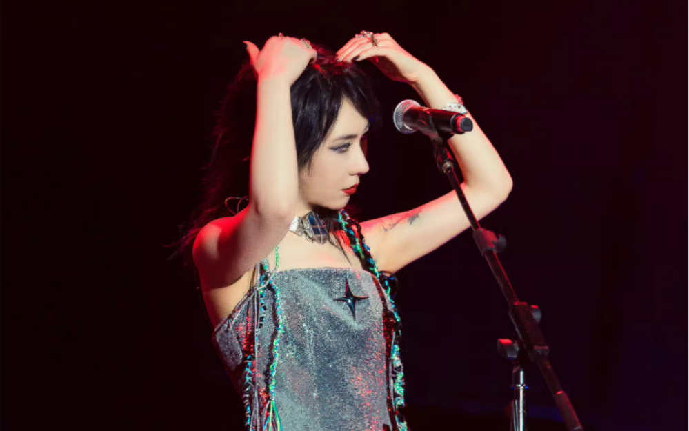 新裤子《我爱你》——2022新裤子演唱会苏州站8.20_哔哩哔哩_bilibili