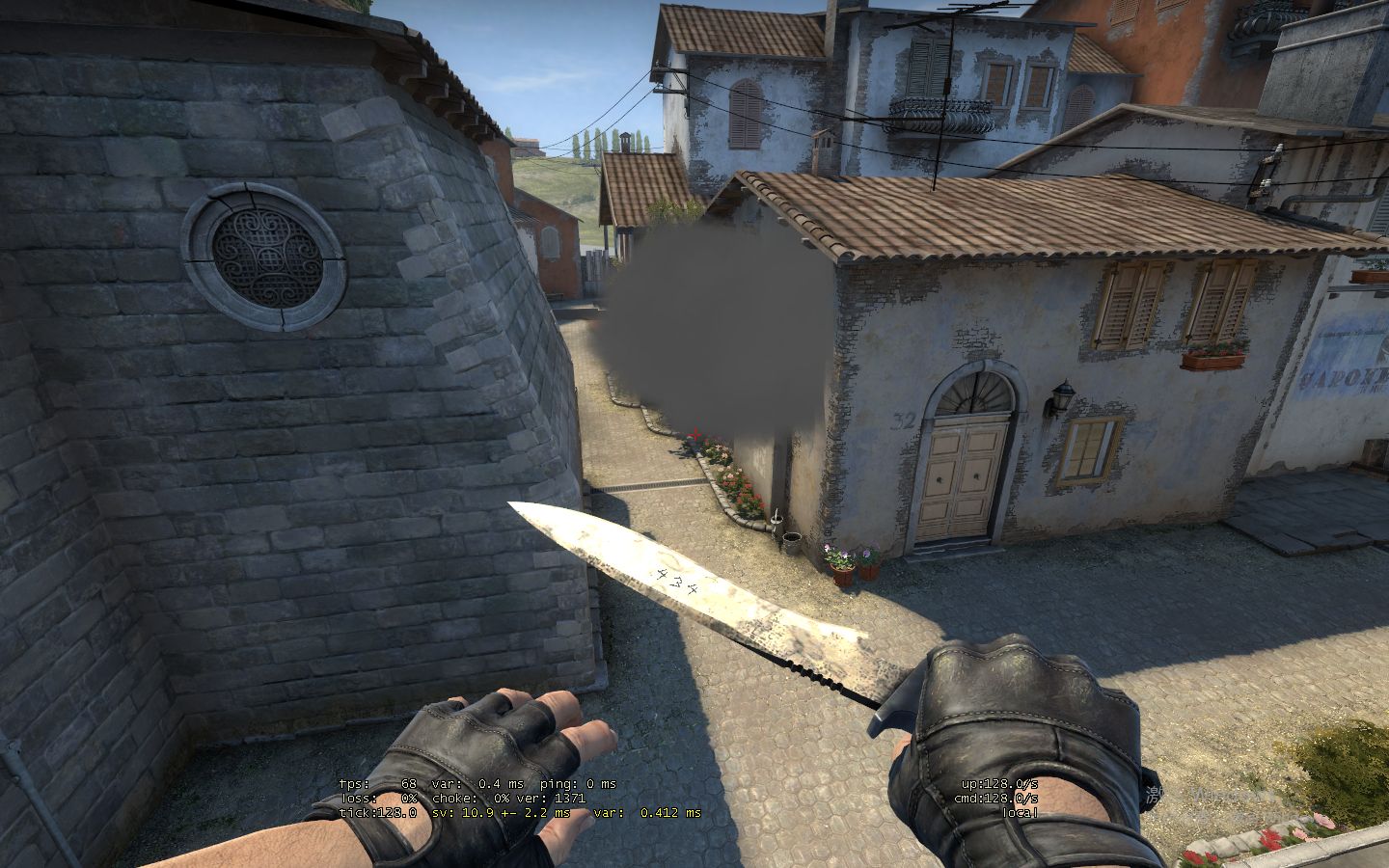 inferno警家花坛烟雾弹 道具危险,适时使用