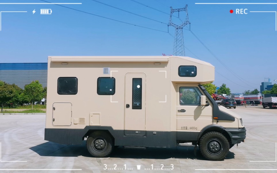 硬汉情怀!费德姆2046四驱越野c型房车