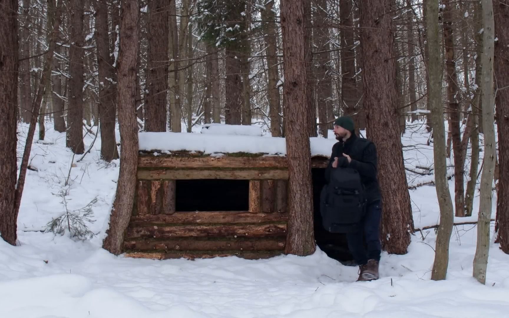 冰天雪地中徒手建造庇护所,温馨治愈,14分钟纯享版
