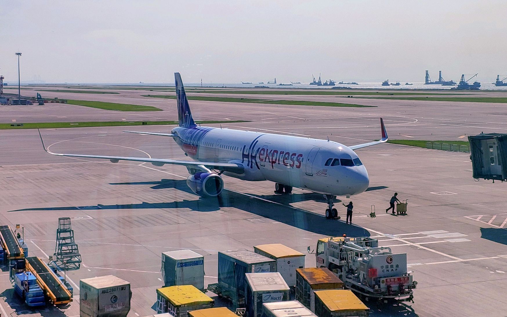 【飞行记录】香港快运HKexpress 空客A321231 SHARKLETS 香港赤鱲角机场起飞 客舱视角哔哩哔哩bilibili