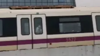 深圳地铁这车怎么不对呀？
