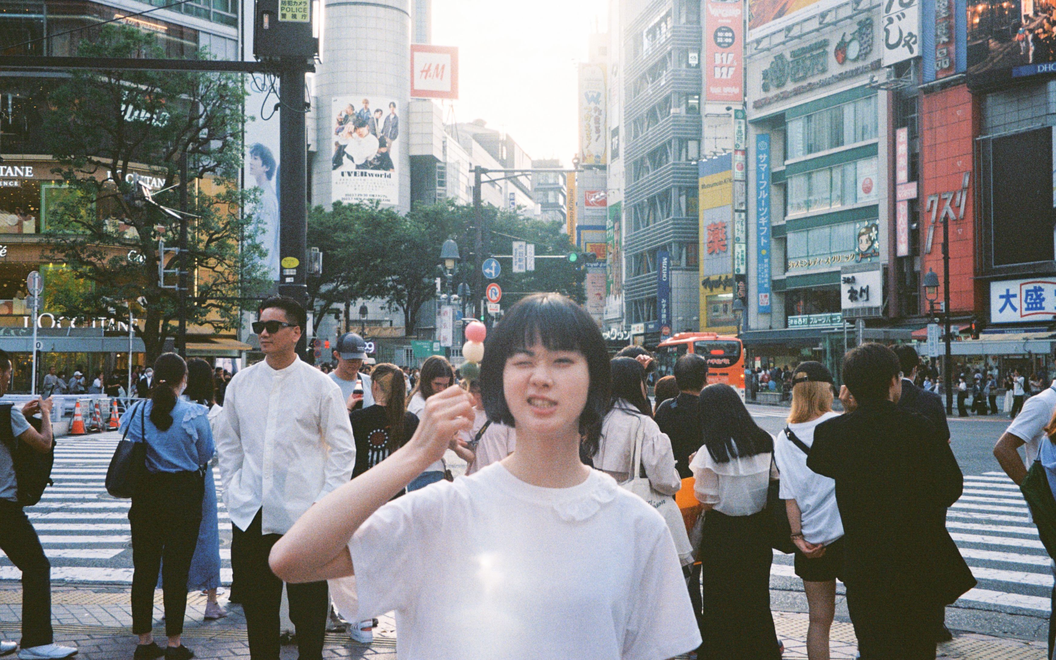 【男友视角胶片】| 在东京走走逛逛的胶片记录!夏天真是适合拍照的季节~-徐八喵-徐八喵-哔哩哔哩视频