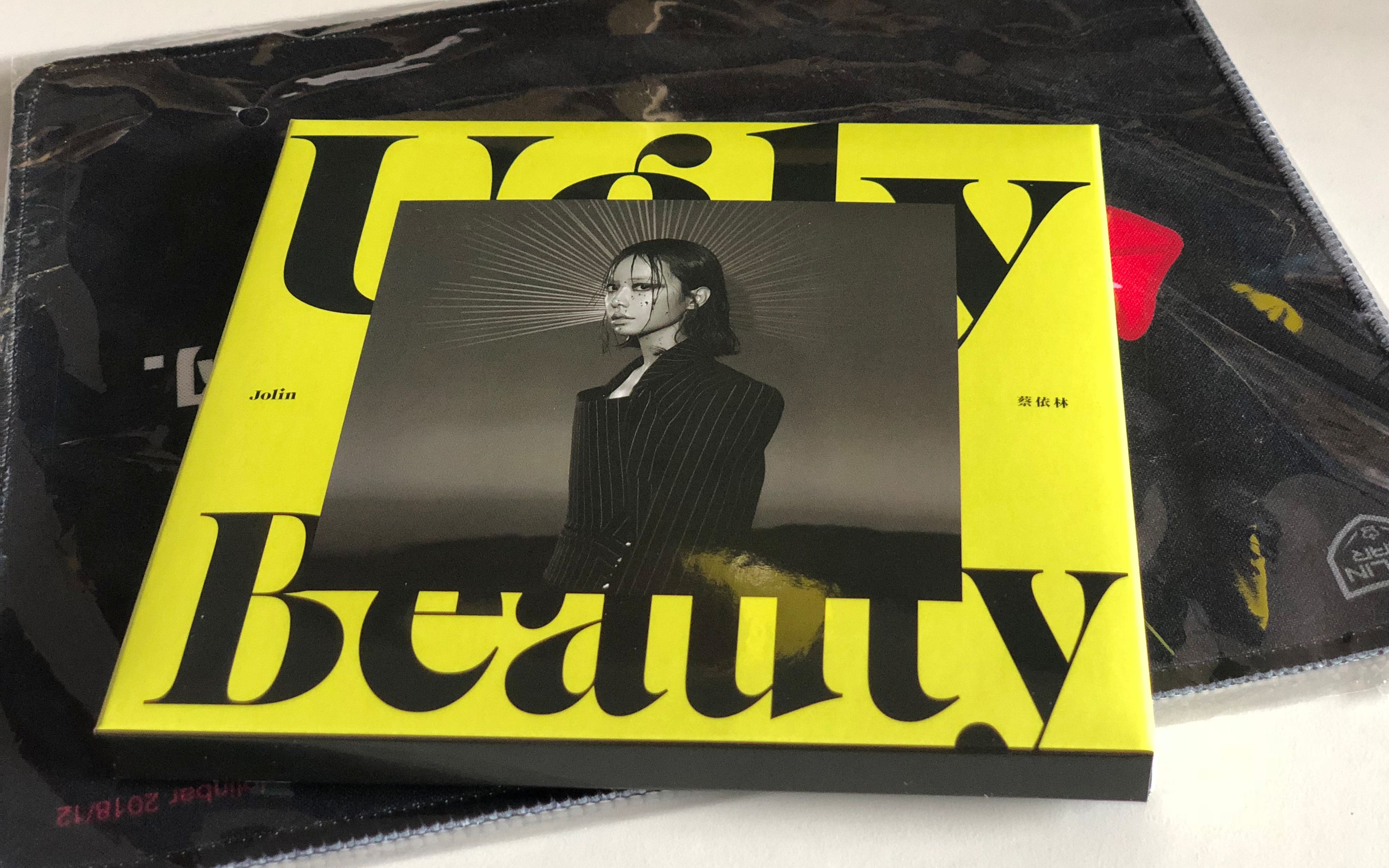 怪美的 拆专啦!蔡依林jolin《怪美的》珍藏版拆专视频