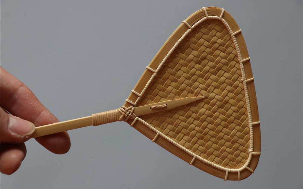 竹编巴掌大小扇子,万物皆可编!