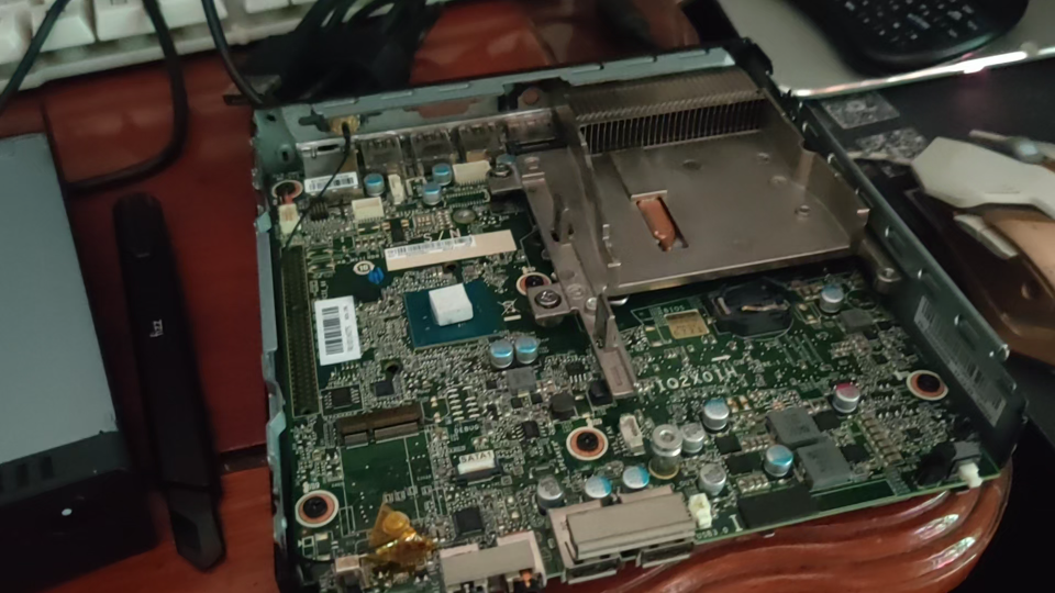 损失惨重咩咩测试新bios翻车了联想m710q主板点不亮了