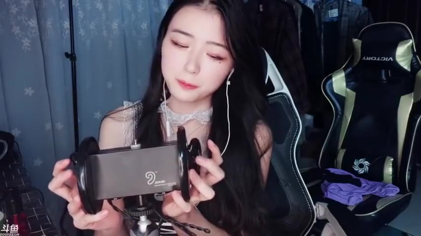 渔子溪粗重的呼吸撩的你欲罢不能p1渔子溪粗重的呼吸撩的你欲罢不能