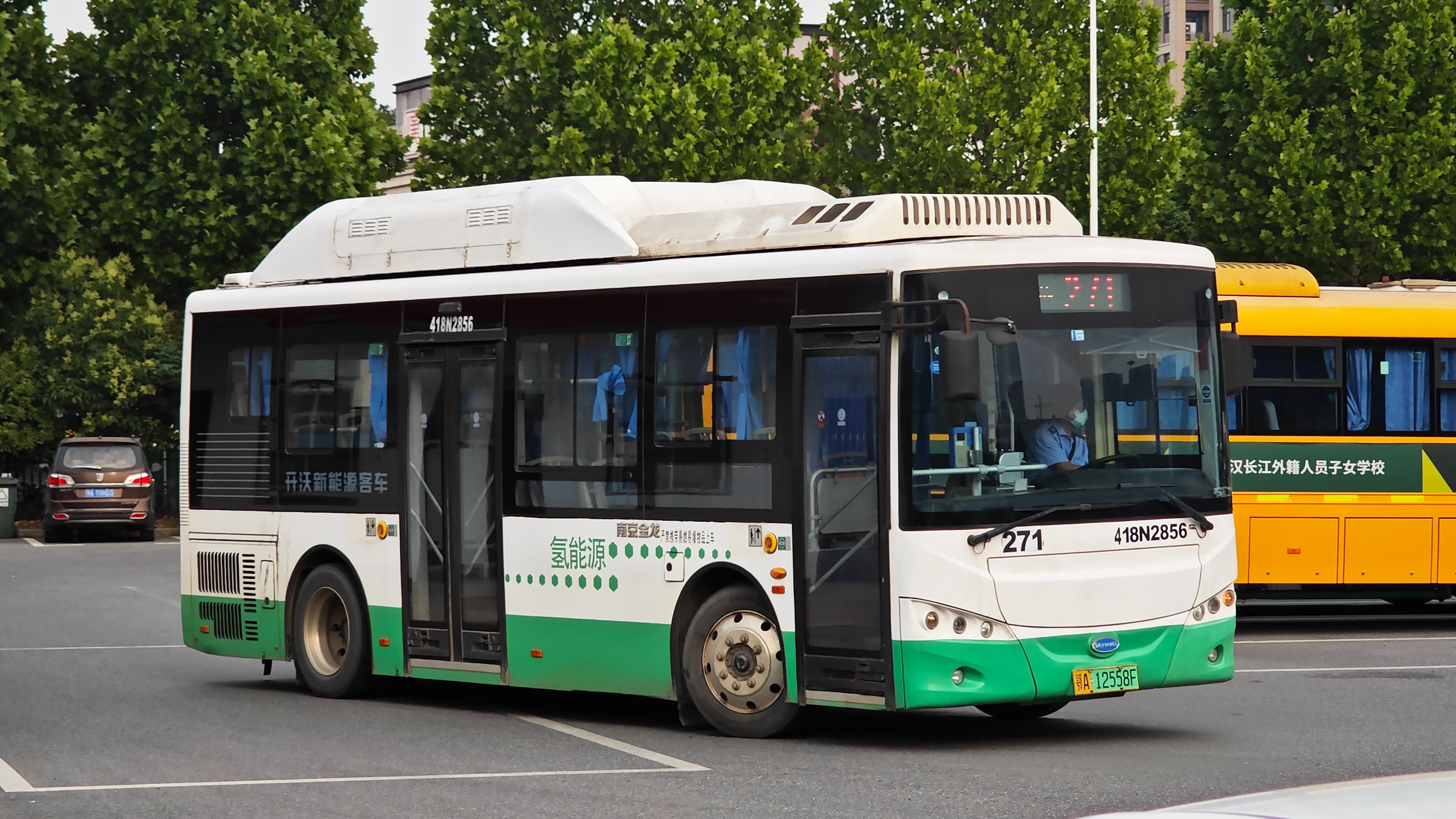 公交车能带自行车（公交车能带自行车不） 公交车能带自行车（公交车能带自行车不）《公交车可以带自行车嘛》 自行车