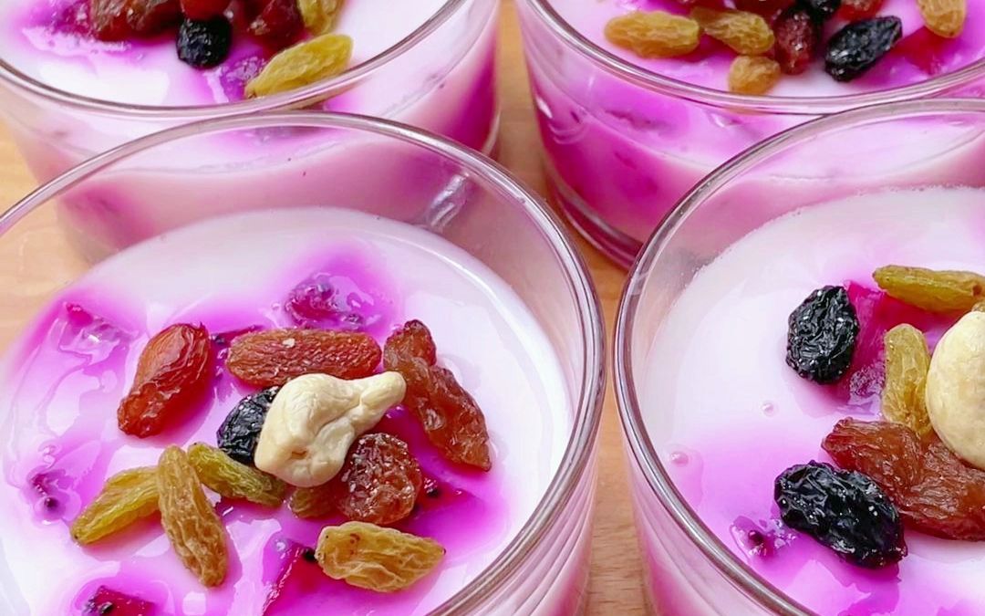 又发现了一个超简单的夏日甜品!火龙果双皮奶