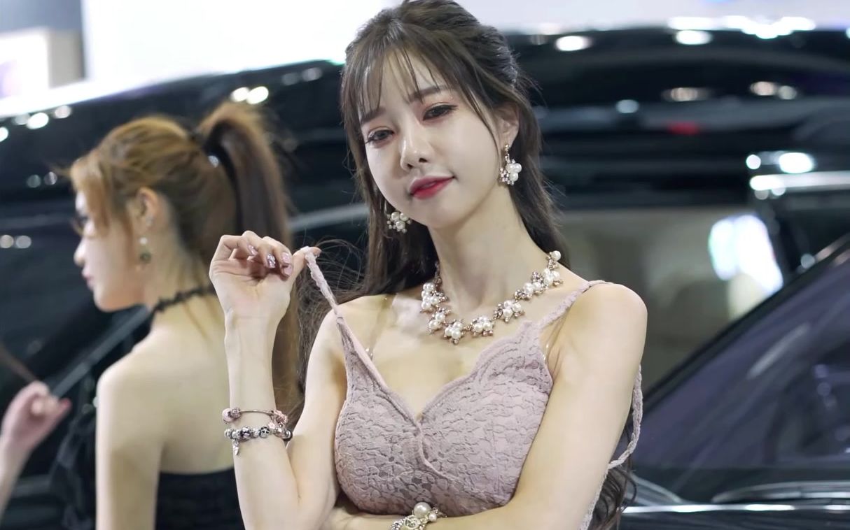 2019年首尔车展韩国赛车皇后韩敏英