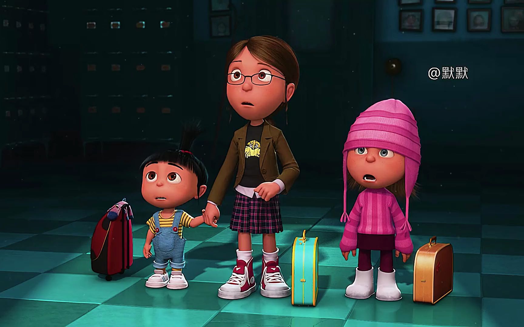 【小黄人】格鲁去向量城堡偷缩小武器,结果被炸飞了,最后格鲁收养了