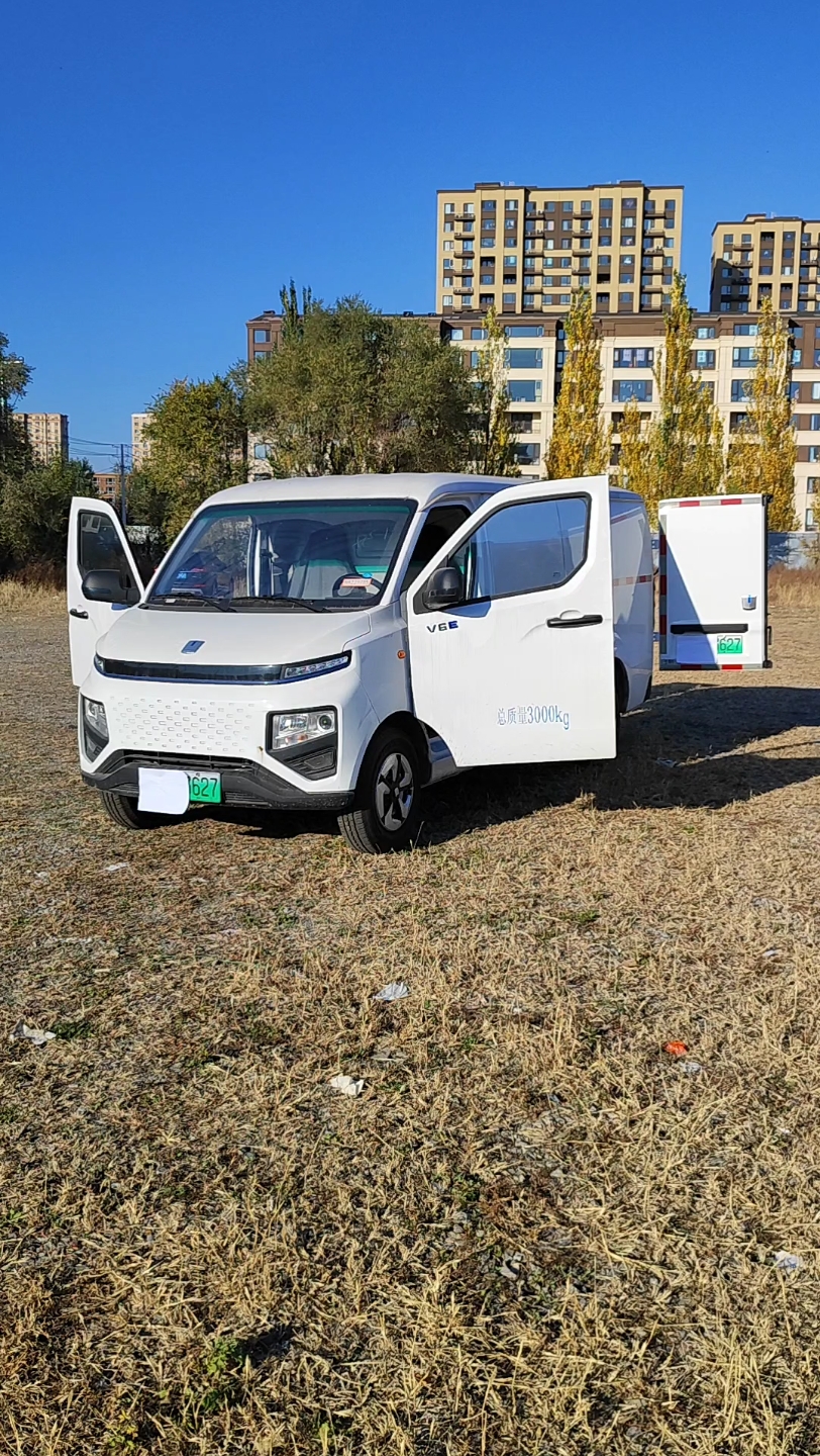 新能源封闭货车