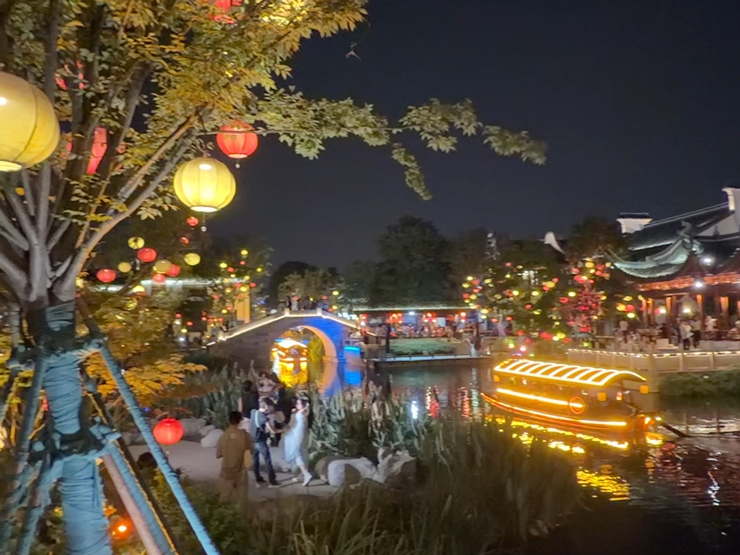 来无锡惠山古镇玩啊，免费的哟