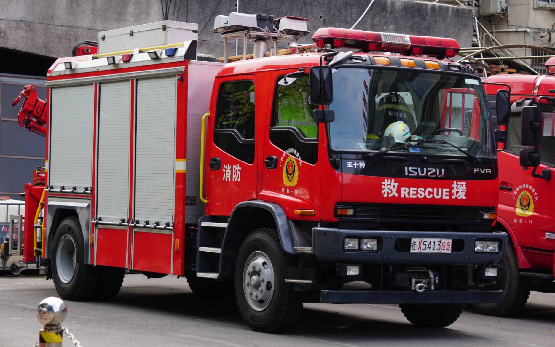 实拍西安市消防救援支队芙蓉西路消防救援站5车待命