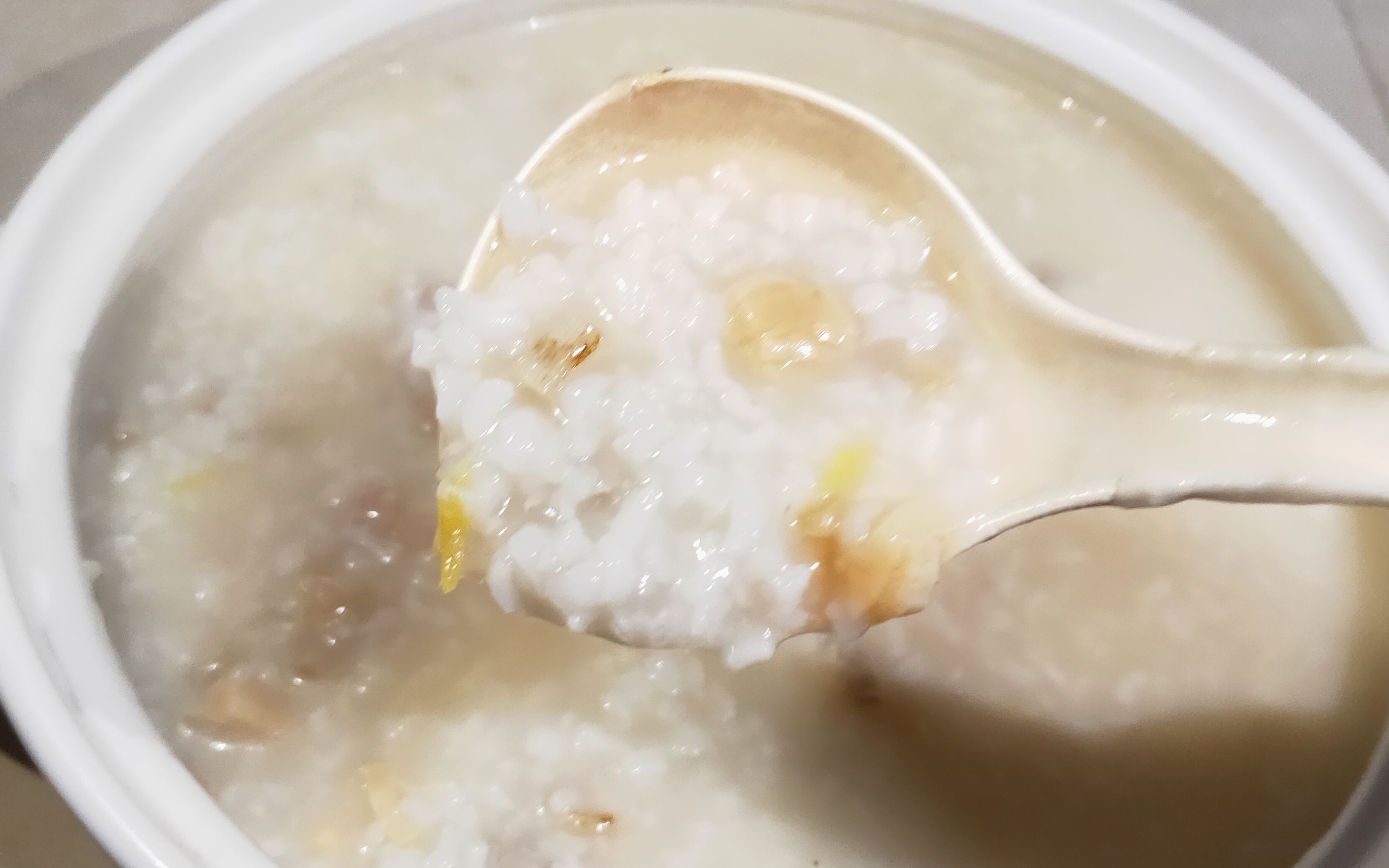 小孩吃瑶柱粥的功效(营养丰富的瑶柱粥,助力小孩健康成长)