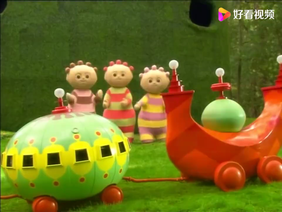 花园宝宝:汤姆布利柏看到叮叮车,赶紧穿好裤子,乘坐叮叮车