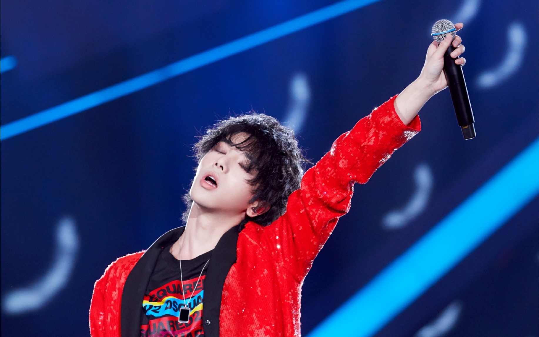 【华晨宇|舞台】《斗牛》综艺live(饭拍版)(2019)_哔哩哔哩_bilibili