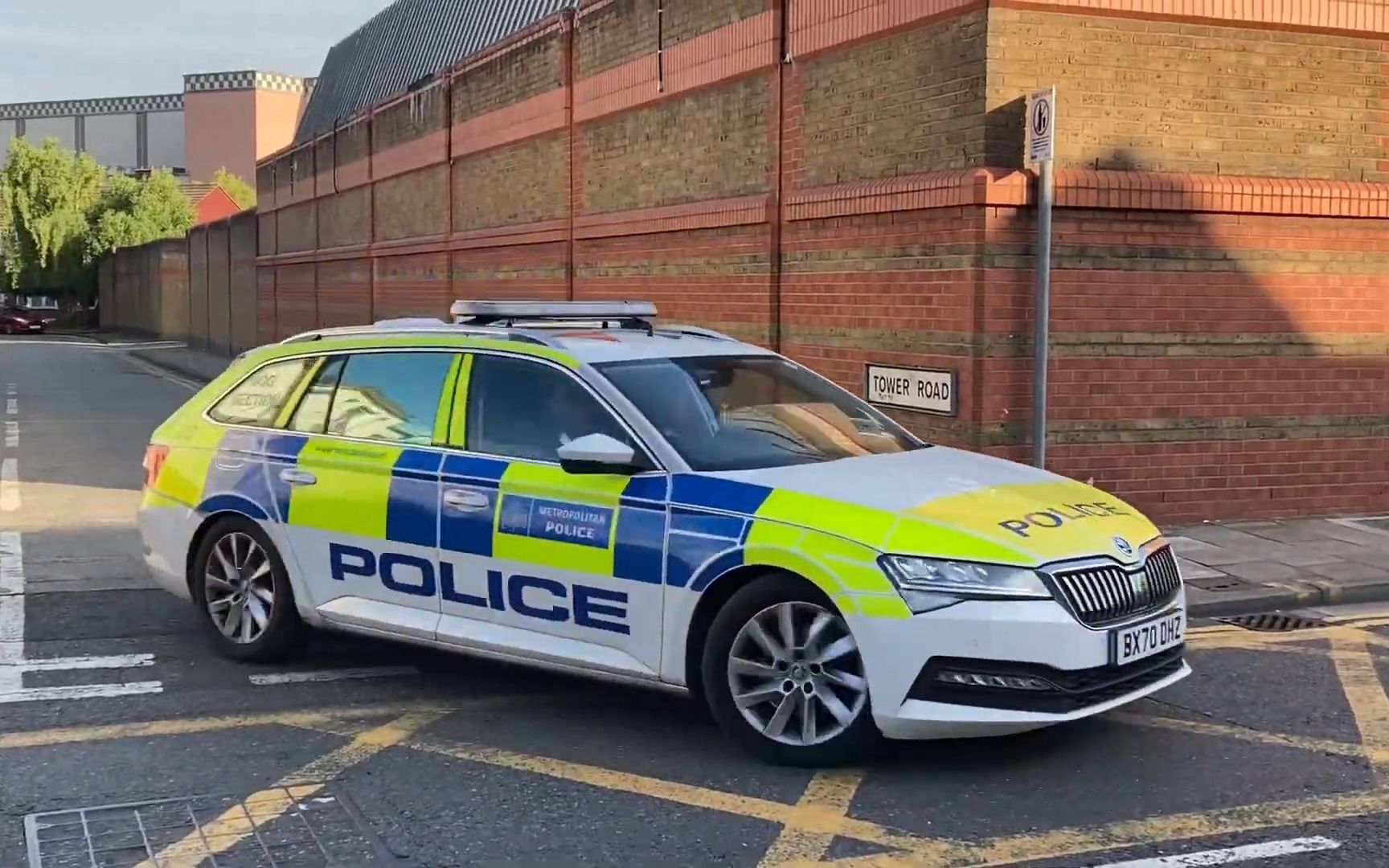 英国大都会警察警犬部门警车出警合集