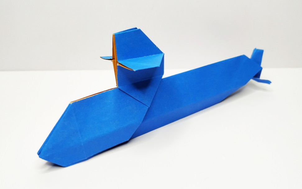 潜艇折纸教程,很喜欢的一款潜艇折纸,成品很像,可以当摆件了!
