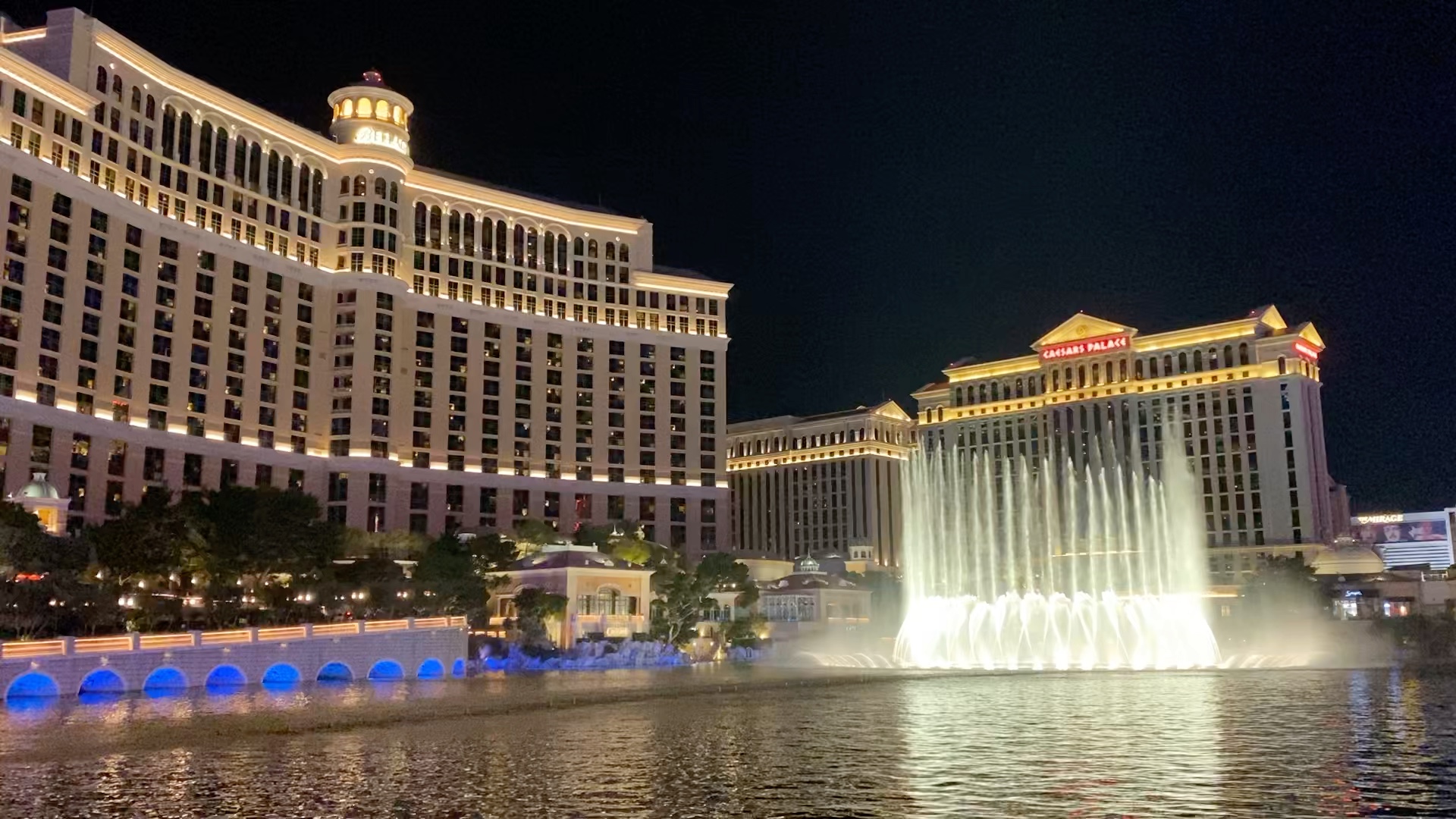拉斯维加斯百丽宫喷泉_哔哩哔哩 (゜-゜)つロ 干杯~-bilibili