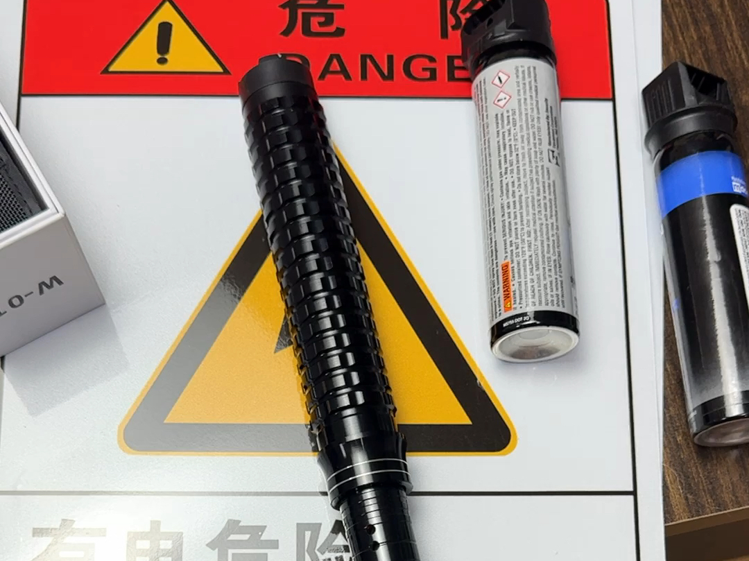 黑鹰x10电棍使用教程