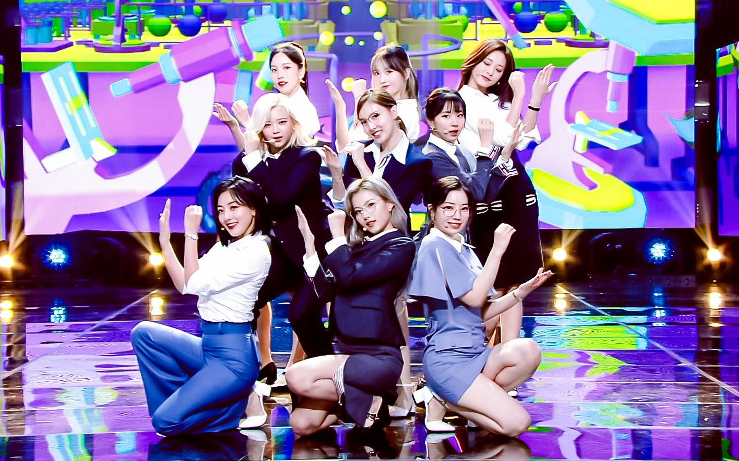 [图]【TWICE】 'SCIENTIST' 一位安可+全员4K直拍 l @MusicBank 211119