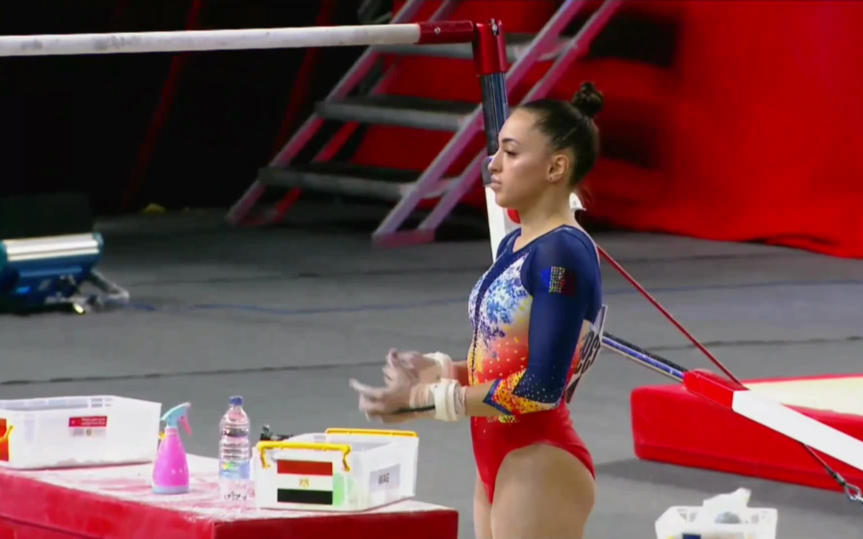 【拉里萨/Larisa Iordache】2021体操世界杯开罗站 高低杠+平衡木 表现哔哩哔哩bilibili