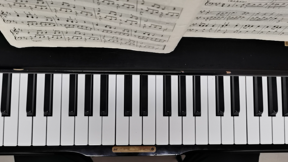 钢琴 拜厄第77条