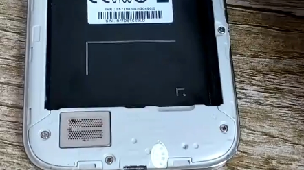 三星Galaxy S4 开不了机无反应