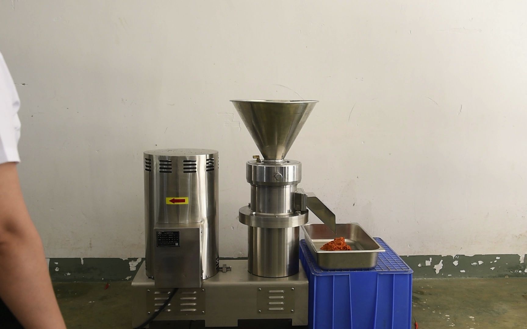 商用全自动大型辣椒磨泥机,连续式磨辣椒酱机器